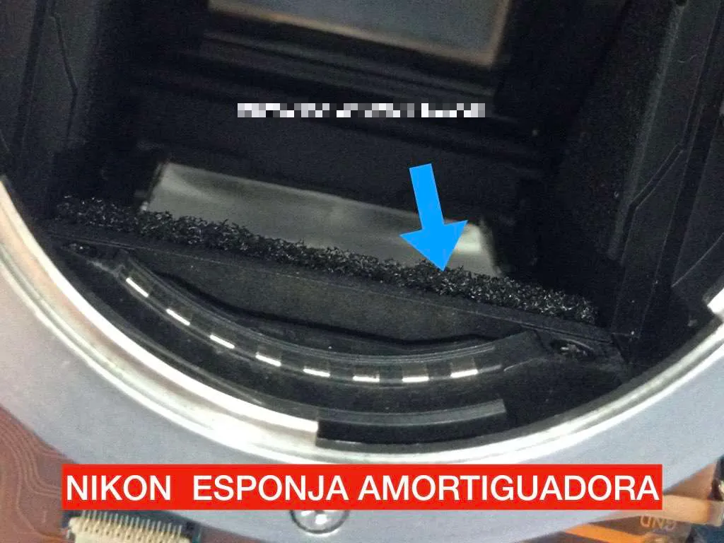 Problemas con la esponja amortiguadora del espejo de una camara de fotos digital