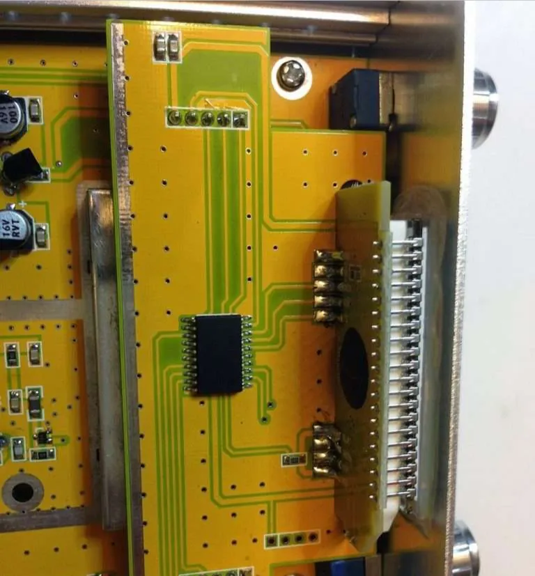 Circuito LCD de la emisora de FM