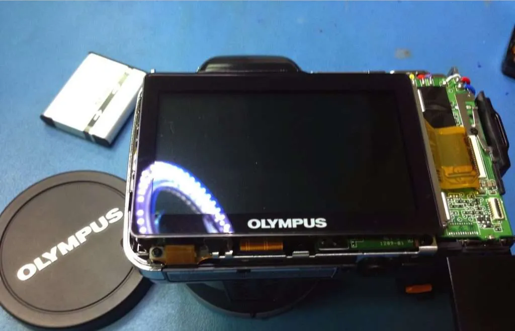 Servicio-tecnico-reparacion-camaras-de-fotos-olympus-IMG_0691-Juan-Luis-Martel-Tecnico-electronica-Las-Palmas-1024x768.jpg