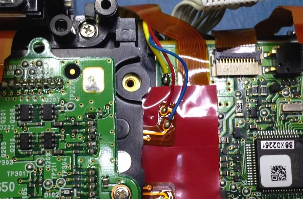 Unidad de CCD y fuente de alimentación en cámara de fotos NIKON D 60