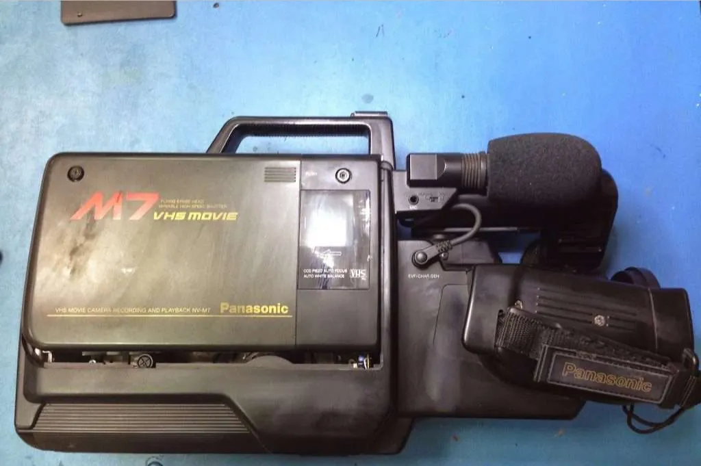 Servicio-tecnico-reparacion-video-camaras-Panasonic-M7-IMG_0881-Juan-Luis-Martel-Tecnico-electronica-Las-Palmas-1024x768.jpg