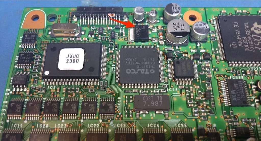 ts2000-regulador-7805-control-board